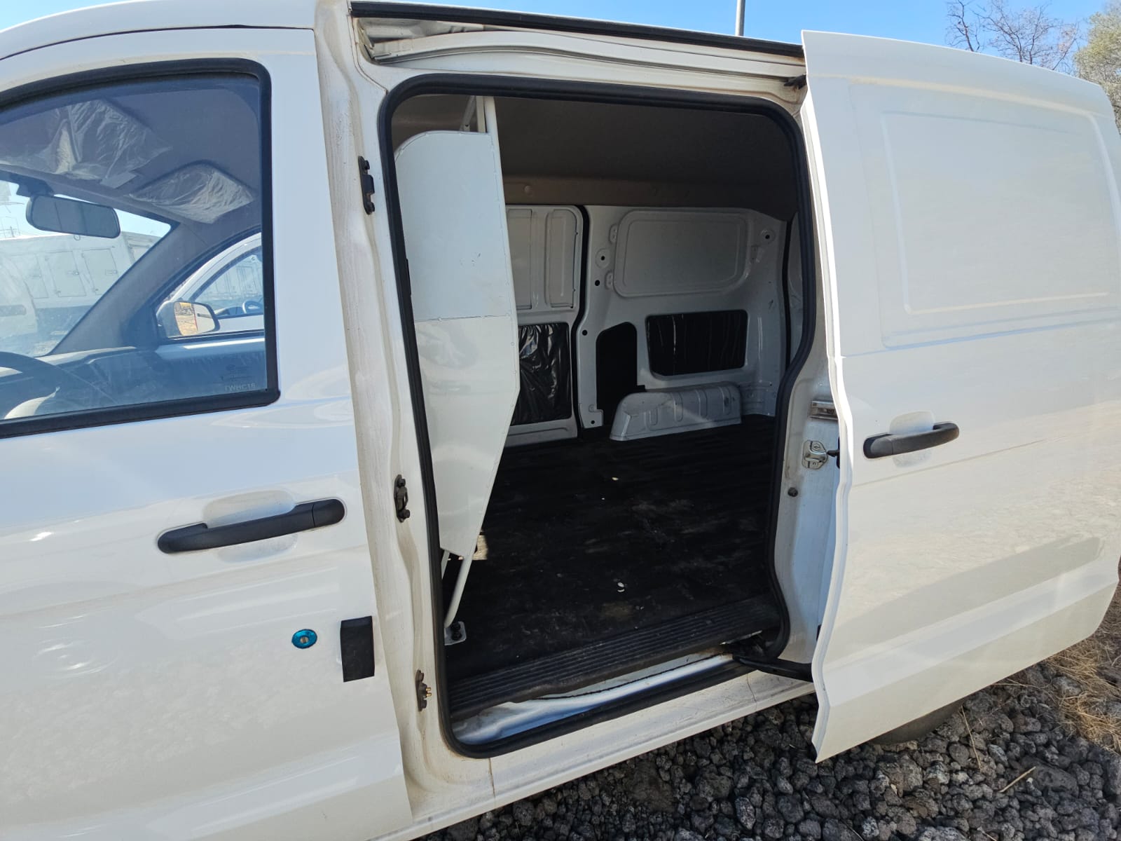 CHEVROLET N400 2025