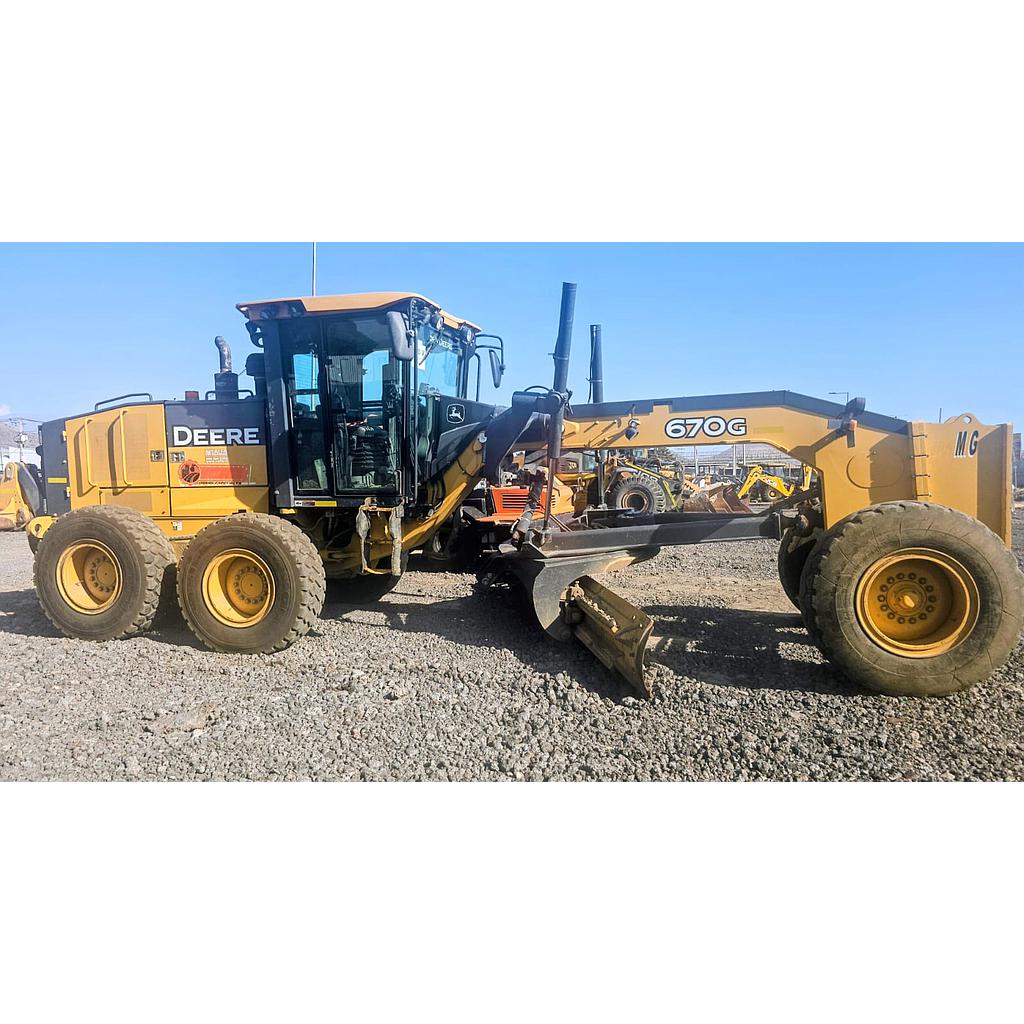 JOHN DEERE 670 G 6X4 2020